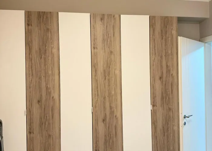 Centre Lionsgate 12 ティラナ