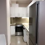 Apartment Centre Lions Gate 1 *