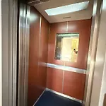 Centre Lions Gate 1 Apartment