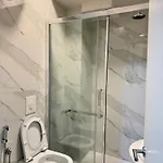 Centre Lions Gate 1 Apartment