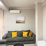 Centre Lions Gate 1 Apartment *