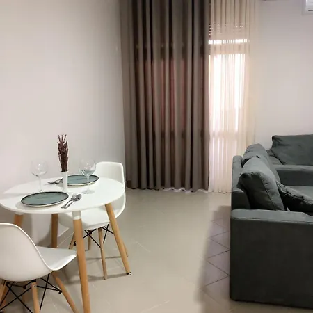 Centre Lions Gate 1 * טיראנה